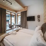 Jaszczurowka 33 Wellness&spa 아파트호텔