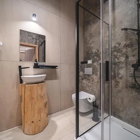 アパートホテル Jaszczurowka 33 Wellness&spa 4*