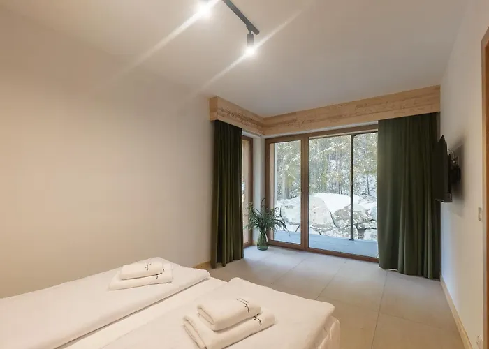 Jaszczurowka 33 & Apartmanhotel 3*