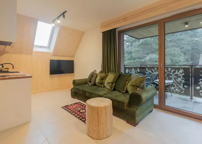 Jaszczurowka 33 & Apartmanhotel 3*